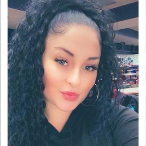 Meet your Posher, Mackenzie